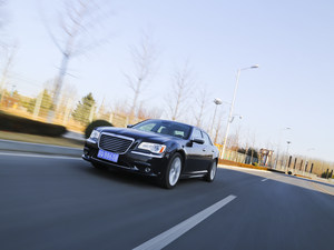 表现足够从容 测试克莱斯勒300C 3.0L