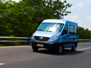 主打10-12万元市场 试驾江淮星锐节油王