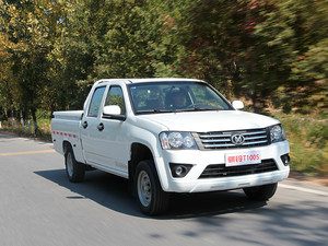 城市物流新选择 爱卡试驾骐铃汽车T100S