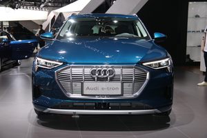 综合续航470公里/预售价70万元起 奥迪e-tron将于11月18日上市