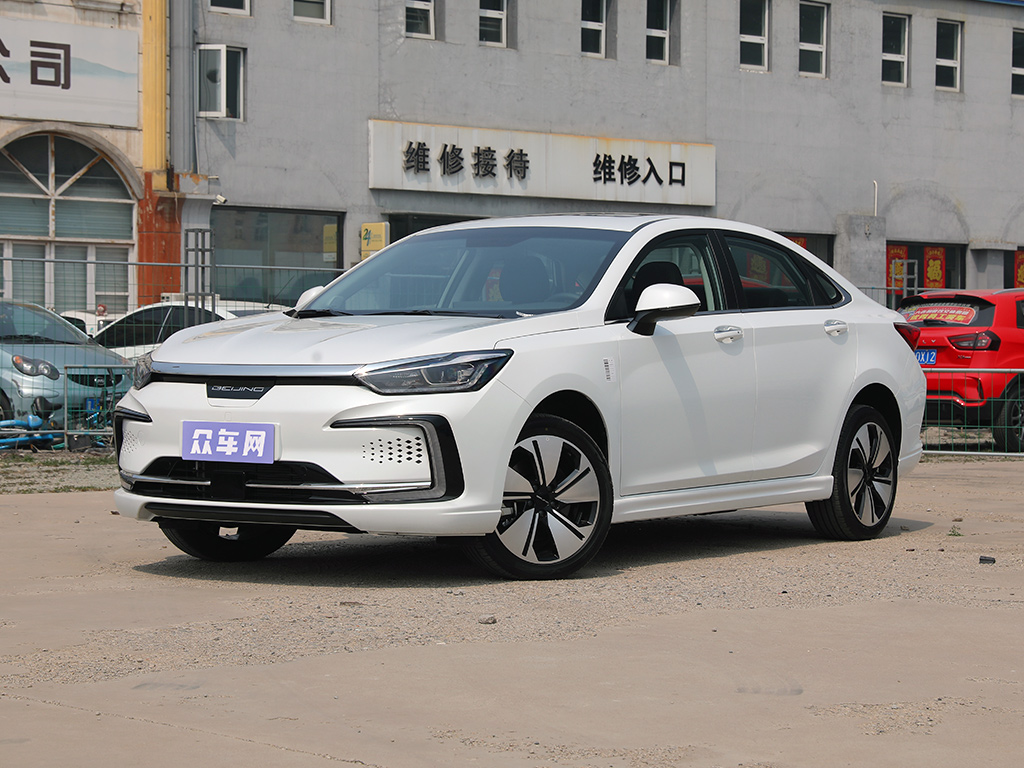 帝豪新能源和北京eu7哪个更值得入手?-爱卡汽车爱咖号