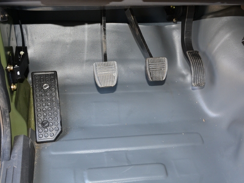 2020款 勇士皮卡 2.4T柴油四驱3035轴距连体双排YCY24140-60A