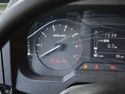 2020款 勇士皮卡 2.4T柴油四驱3035轴距连体双排YCY24140-60A