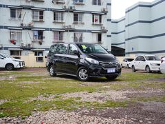 2021款 上汽大通G10 2.0T 自动精英版 柴油 7座