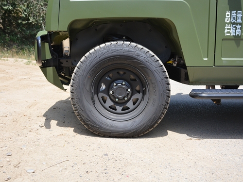 2020款 勇士皮卡 2.4T柴油四驱3035轴距连体双排YCY24140-60A