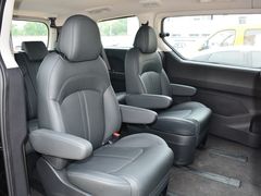 2021款 上汽大通G10 2.0T 自动精英版 柴油 7座