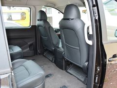 2021款 上汽大通G10 2.0T 自动精英版 柴油 7座