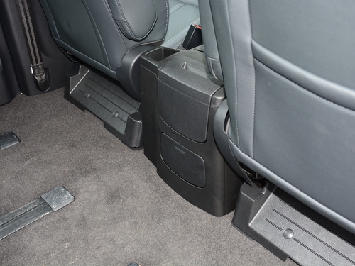 2021款 上汽大通G10 2.0T 自动精英版 柴油 7座