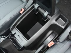 2021款 上汽大通G10 2.0T 自动精英版 柴油 7座