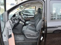 2021款 上汽大通G10 2.0T 自动精英版 柴油 7座