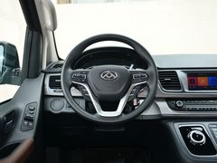 2021款 上汽大通G10 2.0T 自动精英版 柴油 7座