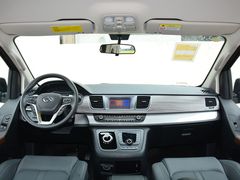 2021款 上汽大通G10 2.0T 自动精英版 柴油 7座