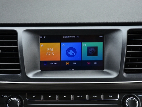 2021款 上汽大通G10 2.0T 自动精英版 柴油 7座