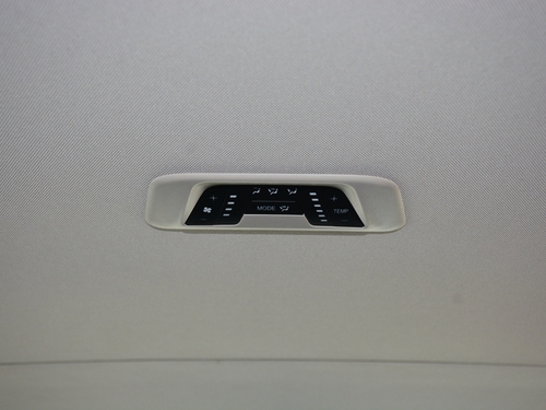 2021款 上汽大通G10 2.0T 自动精英版 柴油 7座