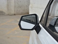 2019款 五菱宏光PLUS 1.5T 手动豪华型 7座