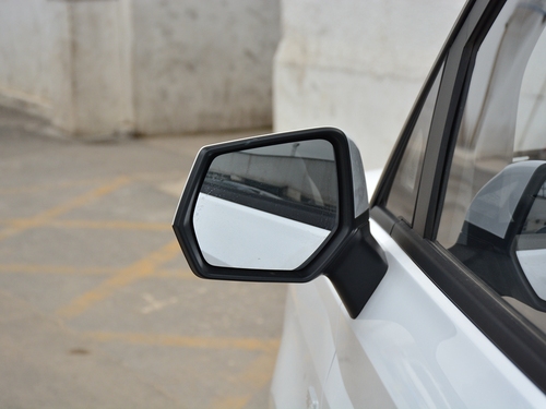 2019款 五菱宏光PLUS 1.5T 手动豪华型 7座