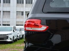 2021款 上汽大通G10 2.0T 自动精英版 柴油 7座