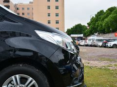 2021款 上汽大通G10 2.0T 自动精英版 柴油 7座