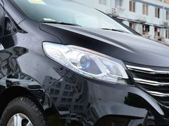 2021款 上汽大通G10 2.0T 自动精英版 柴油 7座