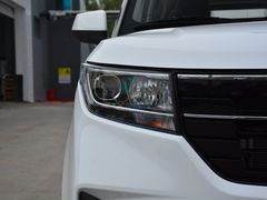 2019款 五菱宏光PLUS 1.5T 手动豪华型 7座