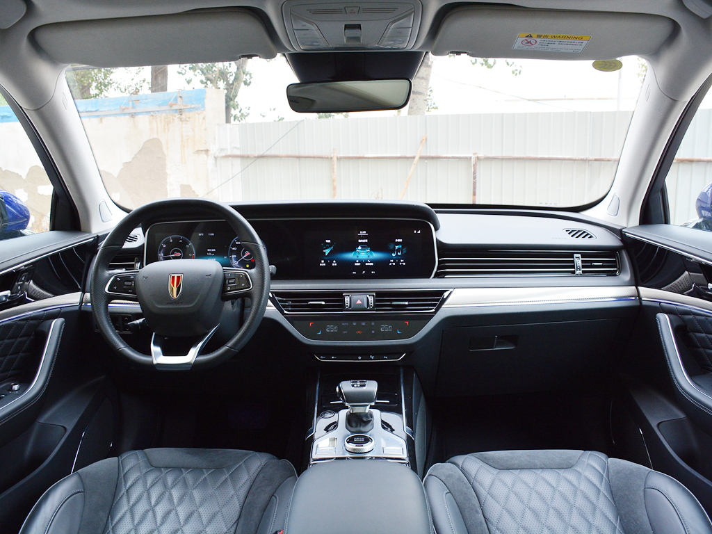 0t 智联旗享版(以下简称红旗hs5)及2021款 皓影 240turbo cvt两驱精英