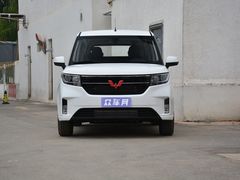 2019款 五菱宏光PLUS 1.5T 手动豪华型 7座