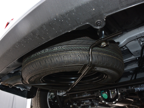 2019款 五菱宏光PLUS 1.5T 手动豪华型 7座