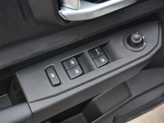 2019款 五菱宏光PLUS 1.5T 手动豪华型 7座