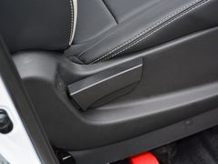 2019款 五菱宏光PLUS 1.5T 手动豪华型 7座