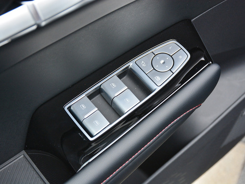 2022款 荣威RX5 MAX 400TGI 自动有为至尊版