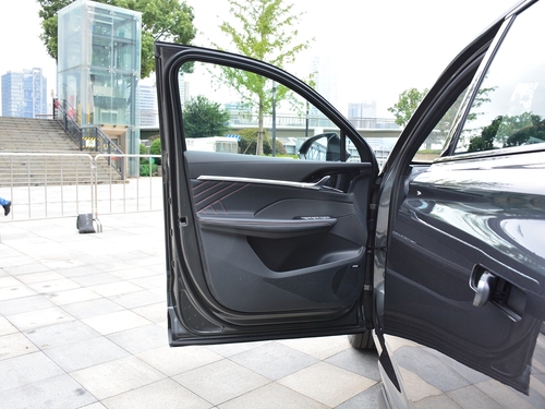 2022款 荣威RX5 MAX 400TGI 自动有为至尊版