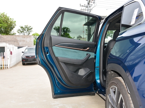 2021款 星越L 2.0TD 高功自动四驱旗舰型