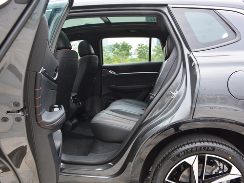 2022款 荣威RX5 MAX 400TGI 自动有为至尊版