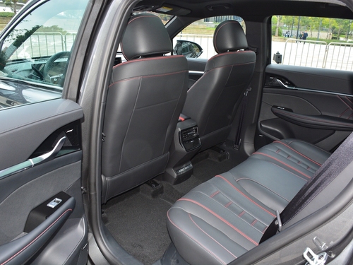 2022款 荣威RX5 MAX 400TGI 自动有为至尊版