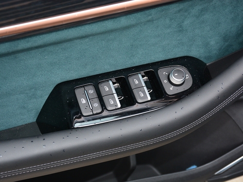 2021款 星越L 2.0TD 高功自动四驱旗舰型