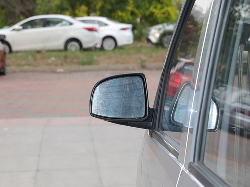 2021款 五菱荣光  1.5L加长基本型封窗车5座L3C