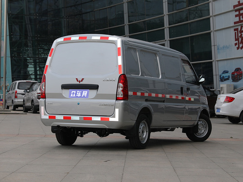 2021款 五菱荣光  1.5L加长基本型封窗车2座L3C