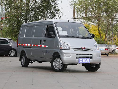 2021款 五菱荣光  1.5L加长基本型封窗车2座L3C