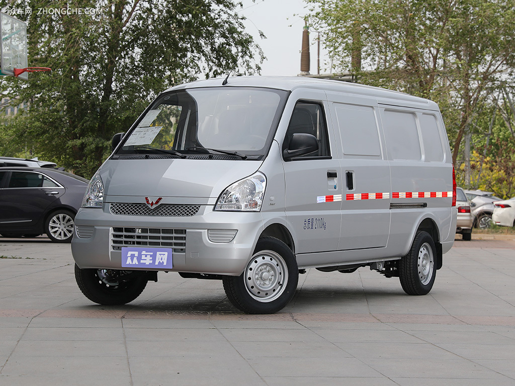 2021款 五菱荣光 1.5l加长基本型封窗车5座l3c