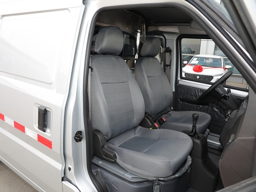 2021款 五菱荣光  1.5L加长基本型封窗车2座L3C