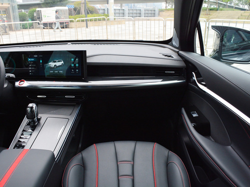 2022款 荣威RX5 MAX 400TGI 自动有为至尊版