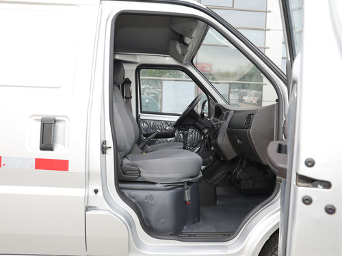 2021款 五菱荣光  1.5L加长基本型封窗车2座L3C