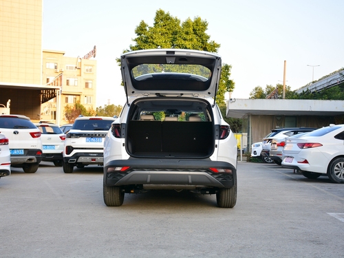 2022款  途胜L 2.0L 混动·尊贵版