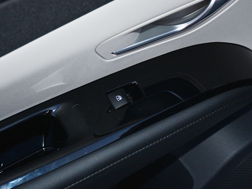 2022款  途胜L 2.0L 混动·尊贵版