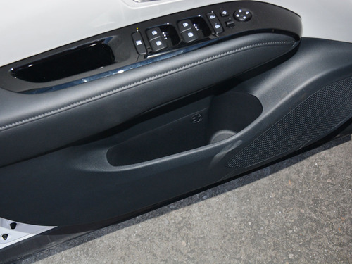 2022款  途胜L 2.0L 混动·尊贵版