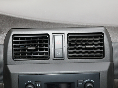 2021款 五菱荣光  1.5L加长基本型封窗车2座L3C