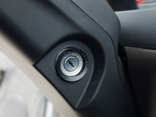 2021款 五菱荣光  1.5L加长基本型封窗车2座L3C