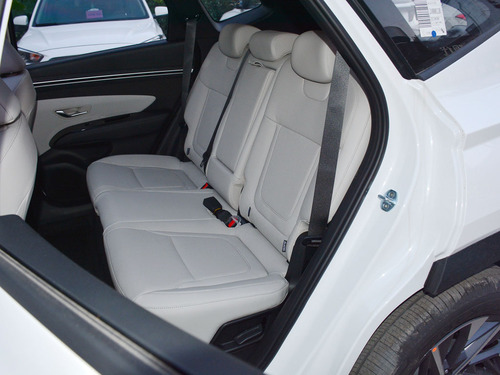 2022款  途胜L 2.0L 混动·尊贵版