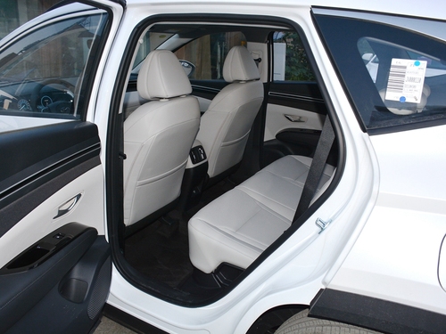 2022款  途胜L 2.0L 混动·尊贵版