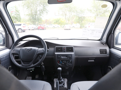 2021款 五菱荣光  1.5L加长基本型封窗车2座L3C